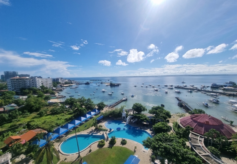 フィリピン留学 Cebu21 - Cebu Blue Ocean Academy-Pool and Ocean View-1